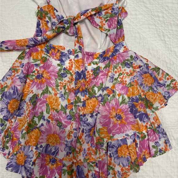 Floral romper with open back - Picture 2 of 2